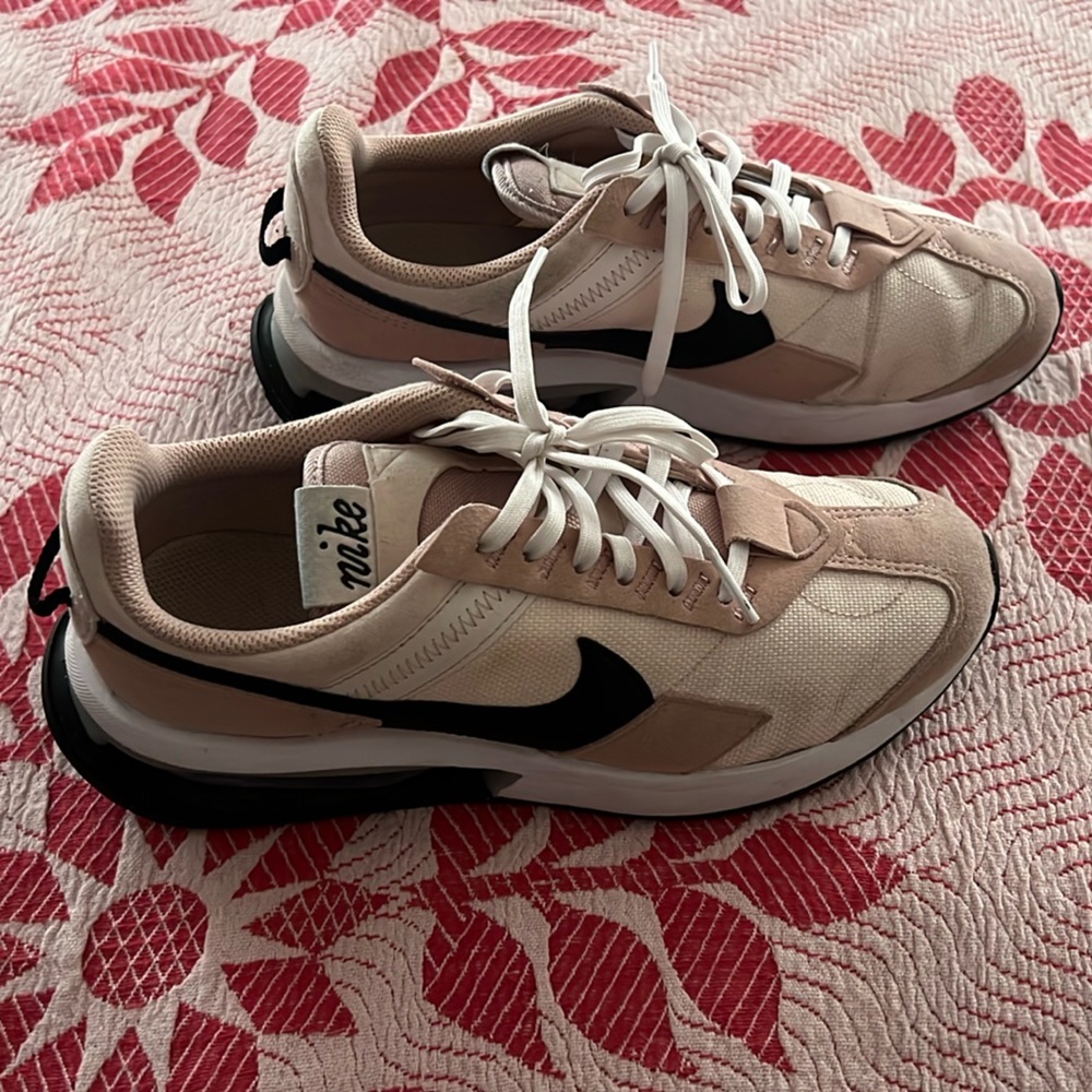 Nike Pre day. Women’s size 8.